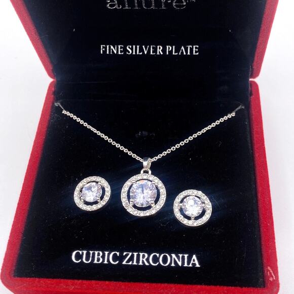 Cubic Zirconia And Silver Plated Necklace and Earrings Studs On Original Box - Picture 2 of 4
